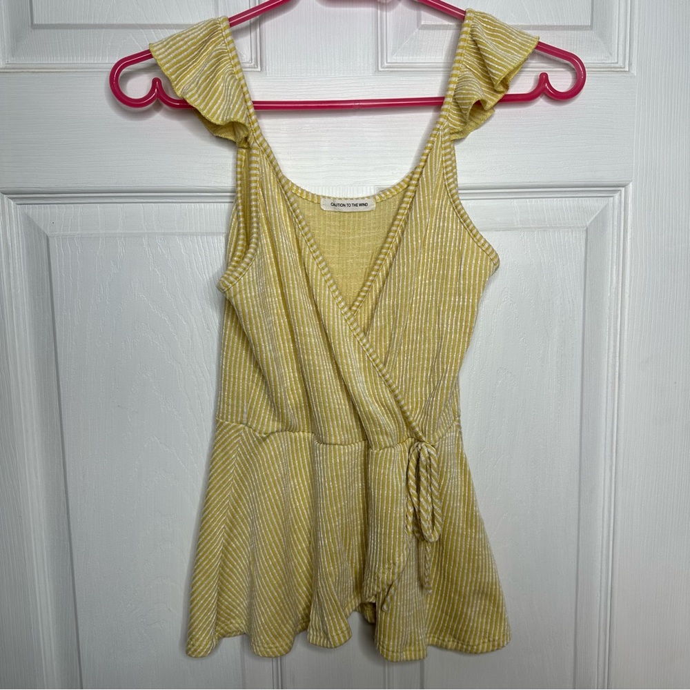 Caution To The Wind Top Sleeveless Ruffles Striped Yellow & White Sz Extra Small